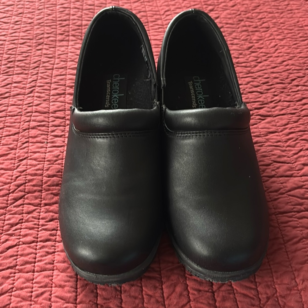Woman’s Cherokee Transcends Black Patent Shoe-Patricia size 8.5 M. NEW !
